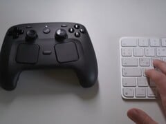 С помощью сайта scr.verylazypixels.com пользователи могут управлять своим контроллером Steam Controller так же, как радиоуправляемой машиной.