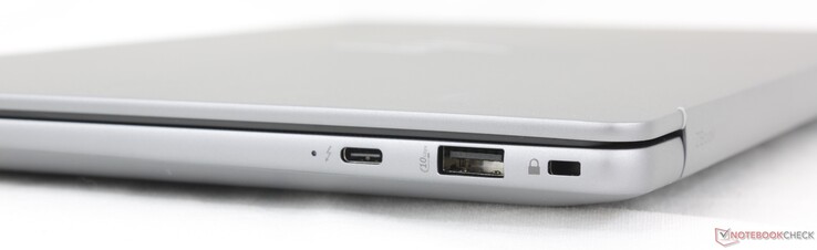 Справа: USB-C (40 Гбит/с) Thunderbolt 4 w/ DisplayPort 2.1 + Power Delivery, USB-A (10 Гбит/с), замок безопасности