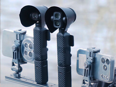 DJI Osmo Pocket 4 и Osmo Pocket 4 Pro, слева направо.