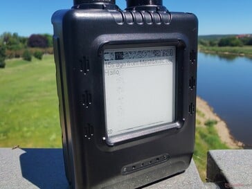 Редко встречается на современных дисплеях e-ink: призраки