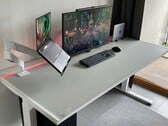 Обзор Secretlab MAGNUS Pro XL - Стол с регулируемой высотой и встроенными розетками