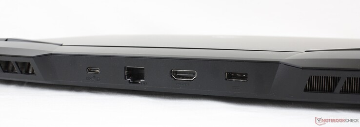 Задняя сторона: USB-C 3.2 Gen. 2, 2.5-Гбит Ethernet, HDMI 2.0, разъем питания
