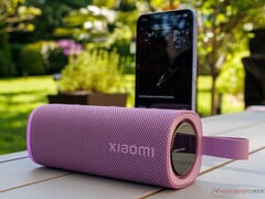 Sound Play стоит €49,9 в ЕС. На фото: вид спереди розовой расцветки.