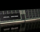 Модуль памяти DDR5 RDIMM компании Micron. Новая версия объёмом 512 ГБ от этой компании может обеспечить объём оперативной памяти до 12 ТБ в одном сервере.
