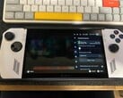 Модифицированный ASUS ROG Ally Z1 Extreme, работающий под управлением SteamOS, показывает время автономной работы более 8 часов при 92% заряда. (Источник изображения: u/BetweenInkandPaper через Reddit)