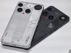 Nothing Phone (3) будет выпускаться в двух цветовых вариантах: черном и белом (Источник изображения: Notebookcheck)