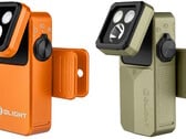 Модели Olight Oclip 2 Pro (слева) и Oclip 2 Ultra (справа) оснащены наклоняемыми головками и поворотными зажимами для удобного направления луча света.