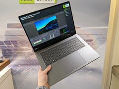 Говорят, что ноутбук Surface Laptop Ultra отличается превосходной клавиатурой.