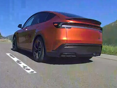 Tesla Model Y Performance trim 2026 г. (Источник изображения: @stenboo/X)