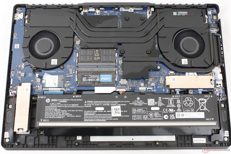 Внутренние компоненты Omen 17z