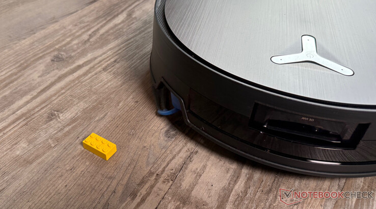 Ecovacs Deebot X11 OmniCyclone даже распознал эту маленькую клеммную колодку во время теста