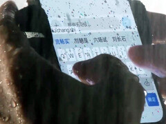 Oppo A6s Pro под дождем.