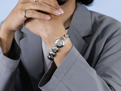 Часы Seiko Power Design Project Collection 1 (на фото) можно носить как браслет, аксессуар или просто часы. (Источник изображения: Seiko)