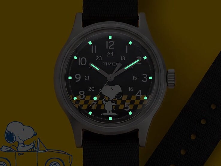 Часы Timex x Peanuts Snoopy MK1 светятся в темноте благодаря люминесцентным часовым меткам и стрелкам.