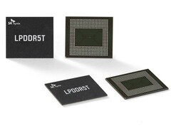 Пара микросхем SK hynix (Источник изображения: SK hynix)