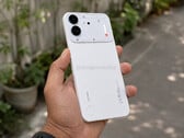 В сеть просочилось изображение готовящегося к выпуску смартфона (4b).