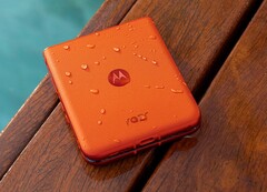 Razr 50 сертифицирован по стандарту IPx8 и может иметь до 512 Гб памяти в Китае. (Источник изображения: Motorola)