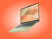 IdeaPad Vibe 14 в цвете Zen Green.