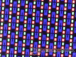 Четкий OLED без серьезных проблем с зернистостью