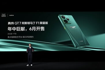 ...в то время как GT7 Aston Martin Edition выпускается в цвете Dream Green. (Источник: Realme)