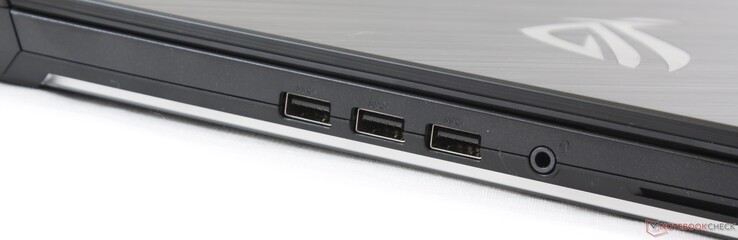 Левая сторона: 3x USB 3.1 Gen 1 Type-A, аудио разъем