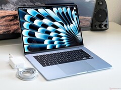 Ожидается, что MacBook Air нового поколения появится на рынке всего через несколько месяцев. (Источник изображения: Notebookcheck)