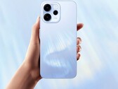 Oppo Reno15 FS 5G оснащен 50 МП камерой selfie в водонепроницаемом корпусе. (Источник изображения: Oppo)