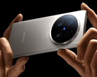 Vivo X300 Pro будет немного меньше, чем X200 Ultra, изображенный на фотографии. (Источник изображения: Vivo)