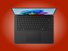 В 15-дюймовой модели Surface Laptop 8 отсутствует отдельная цифровая клавиатура, как в некоторых 15- или 16-дюймовых ноутбуках.