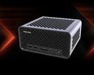 Модель FA80G доступна в конфигурации с процессором AMD Ryzen 9 9950X3D. На изображении: рекламное фото, демонстрирующее переднюю панель мини-ПК (отредактировано).