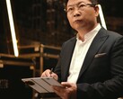 В то время как Mate XTs выйдет на рынок раньше, чем Apple'iPhone 17, тройной раскладушка Samsung Galaxy, скорее всего, последует за ним в конце сентября. (Источник изображения: Huawei)