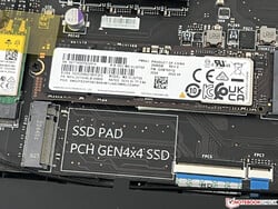 MSI GT77 имеет три слота M.2 2280 (1x PCIe 5.0, 2x PCIe 4.0)