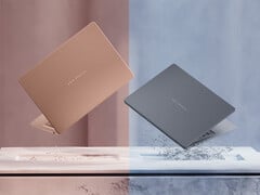 Ноутбук Panther Lake ZenBook 14 OLED обеспечивает до 18 часов работы в режиме просмотра веб-страниц при полной зарядке. На снимке: рекламное изображение, демонстрирующее два варианта цветового исполнения ноутбука.