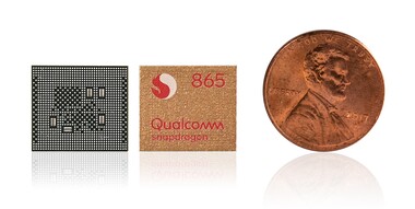 Qualcomm Snapdragon 865 и монета в 1 цент для сравнения (Изображение: Qualcomm)