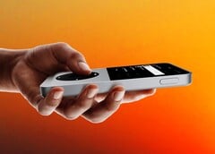 Sudo очень напоминает Apple iPod Classic.