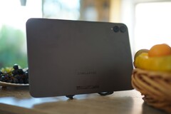 Teclast T65 довольно большой и предлагает довольно много функций, которые обычно встречаются в гораздо более дорогих планшетах