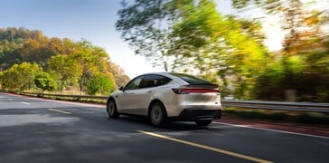 Tesla Model Y L, США, 1