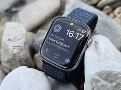 Часы Apple Watch могут определять фибрилляцию предсердий. (Источник изображения: Бенедикт Винкель, Notebookcheck)