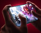 Смартфон Redmi K90 Ultra оснащён процессором Snapdragon 8 Elite. На снимке: рекламное изображение, на котором показана игра в жанре MOBA, запущенная на этом смартфоне.