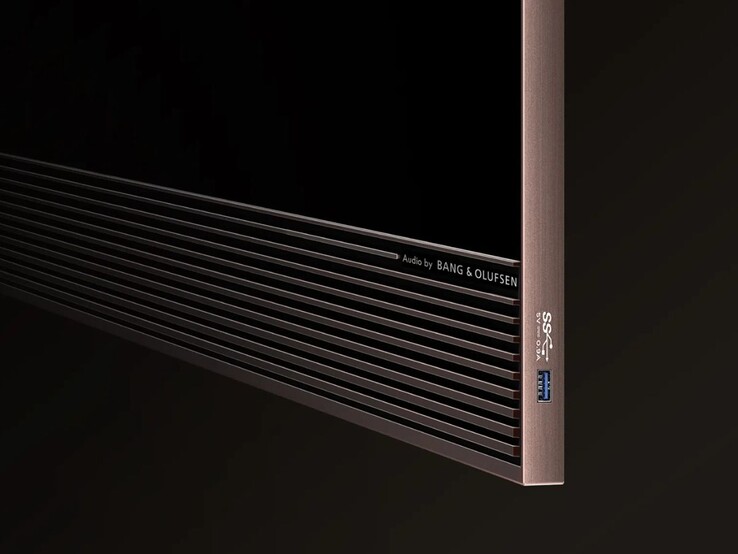 LED-телевизор TCL X11L SQD-Mini оснащен боковым USB-портом