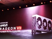 Новая видеокарта Radeon VII будет наравне с RTX 2080 по производительности с ценником меньше на $50. (Изображение: Tom's Hardware)