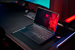 XMG Neo 16 A25 (источник изображения: Notebookcheck)