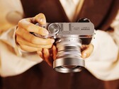 Новые конвертеры Viltrox позволяют фотокамере Fujifilm X100 VI предлагать фокусные расстояния 28 мм и 50 мм. (Источник изображения: Fujifilm)