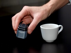 Зарядное устройство Rolling Square SuperTiny 65W дешевле на Amazon. (Источник изображения: Rolling Square через Facebook)