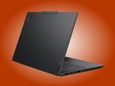 Модель ThinkPad E14 Gen 8 AMD доступна исключительно в чёрном цвете.
