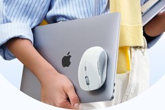 Беспроводная мышь ESR MagMouse - это первая в мире мышь с магнитным креплением и встроенным кабелем для зарядки (Источник изображения: ESR)