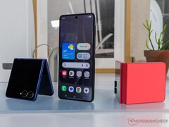 Galaxy Z Flip 7 - это первая модель Galaxy Z Flip с чипом UWB. (Источник изображения: Notebookcheck)