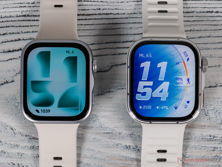 Часы Watch Fit 5 Pro (справа) рядом с версией, не относящейся к категории Pro