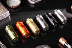 Фонарь Tank007 E25 EDC доступен в шести цветах.