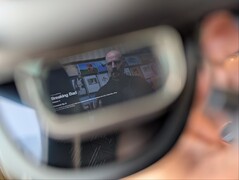 Xreal One Pro с увеличенным экраном, играющий Breaking Bad на Netflix